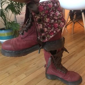 Dr. MARTENS FLORAL FOLDING BOOTS